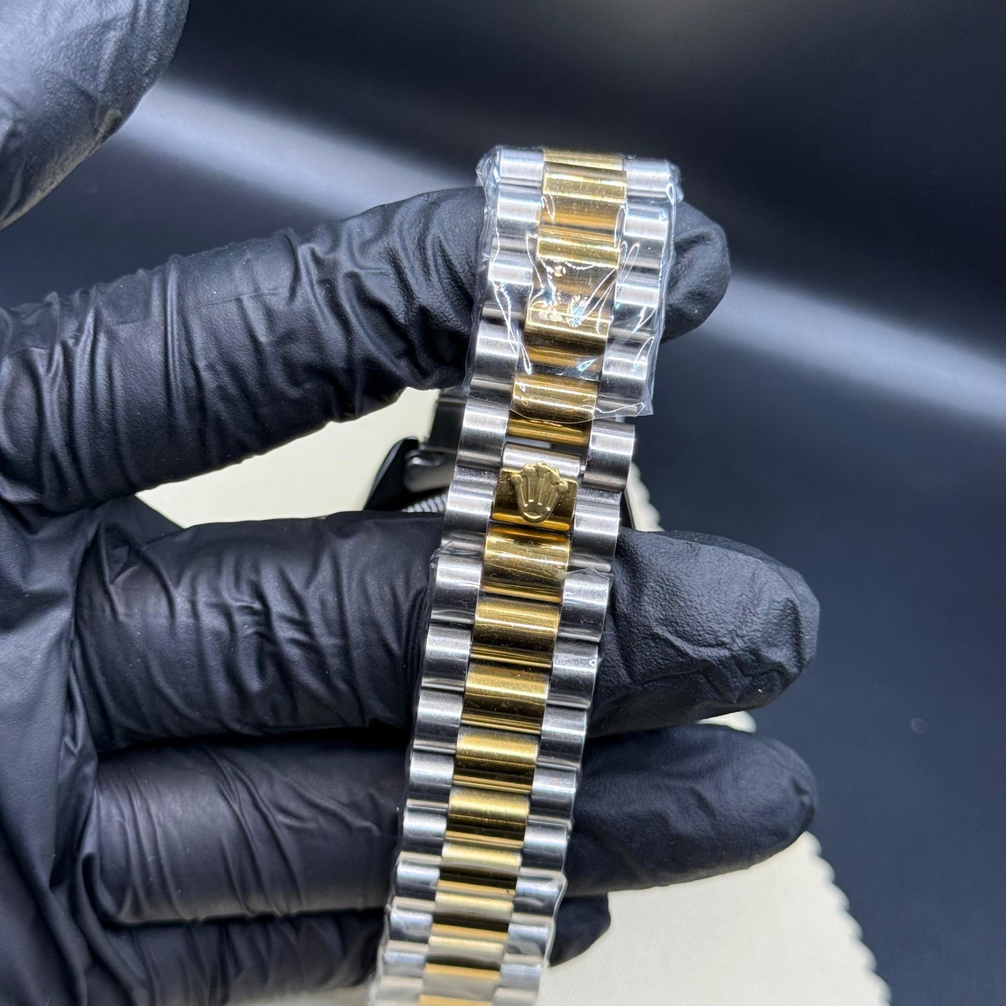 Rolex oyster perpetual truetone with white dial with date