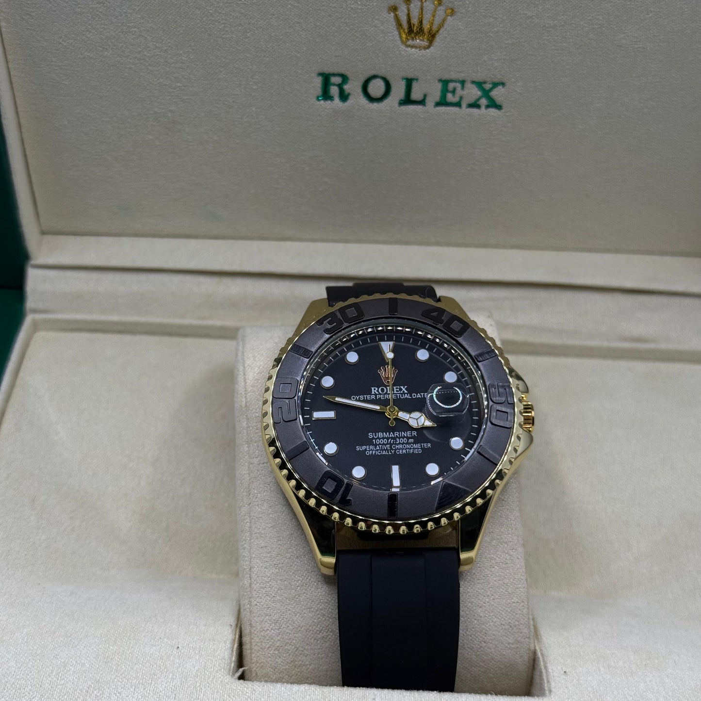 Rolex submariner strap with rotating golden & black dial  date just